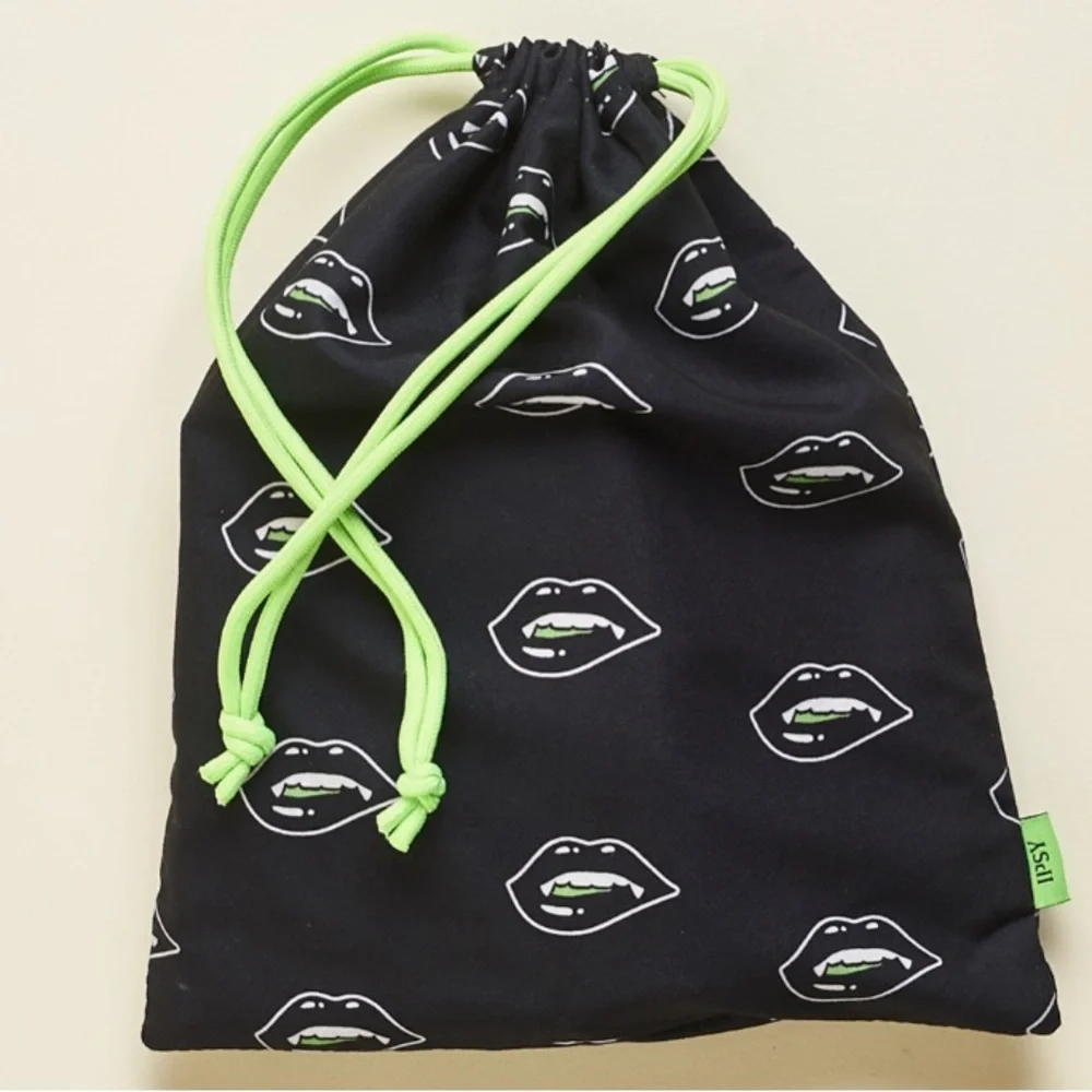 Ipsy ‘Fangs Out’ Glam Cosmetic Drawstring Pouch Bag